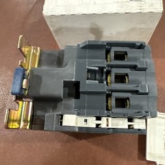SQUARE D LC1D65G7 SCHNEIDER ELECTRIC TELEMECANIQUE CONTACTOR 120V 50/60Hz 50HP