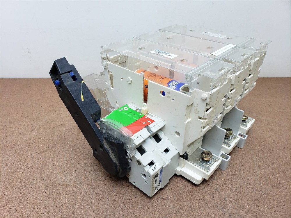 Ferraz FBJ200SO Fusebloc Disconnect J200A 3P Side Handle AJT125 AMP-Trap Fuses