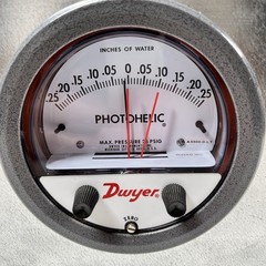 Dwyer Differential Pressure Switch (-0.25 to 0.25) Inches of Water w/ Enclosure