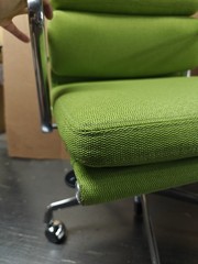 Authentic Herman Miller Eames Soft Pad Group Management Chair Green Fabric EA43