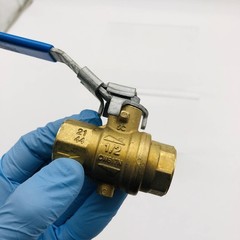 Rub S93D41 Fip-Fip Vent/Lock 1/2in S.93 Pneumatic Ball Valve Locking Handle 1ct
