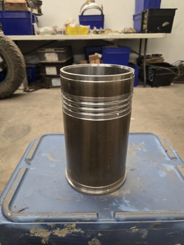 M-1979322 Interstate-Mcbee Caterpillar Cylinder Liner NEW 2121