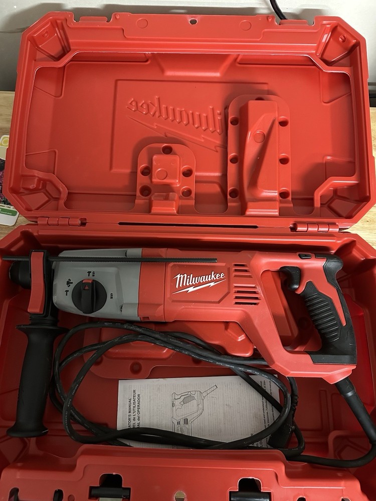 Milwaukee 5860 SDS Plus D-Handle Rotary Hammer Drill 1in., 5860 BPM, 8 Amp