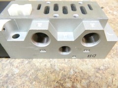 SMC US4436 Solenoid Valve Base 3/8″ NPT