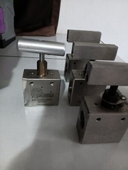 9/16″ Two-Way Straight High Pressure Needle Valves 30K PSI (Lot Of 4 Valves)