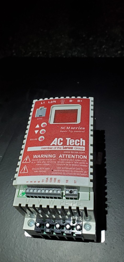 VFD Variable Frequency Drive Lenze SM210S AC Tech — 1Hp 0.75kw 240V 1Ph Input