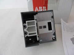 ABB Variable Depth Operating Mechanism KT3VD-M 1SDA051385R1 – New, Open Box