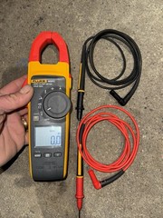 Fluke 902FC True-RMS HVAC Clamp Meter With Leads No Case