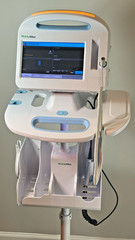 Welch Allyn Connex Patient Vital Signs Monitor- VSM6000 with new battery & stand