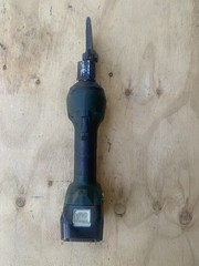 Greenlee Gator Cable Cutter Es32x W 6.0 Ah Battery No Charger Included Pre-owned