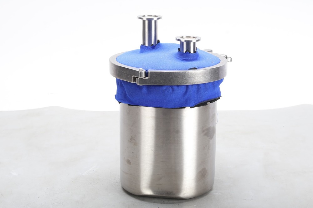 Chemglass Filling and Venting Closure Dual Port – Fair Condition
