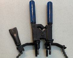 CADWELD ERICO B160V CHAIN SUPPORT VERTICAL PIPE CLAMP