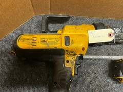 2 DEWALT DCE560B 20V Max Cordless Caulking Adhesive Gun’s ( Repair or Parts only