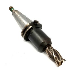 Lyndex C4006-0750 3/4″ CAT 40 Taper End Mill Holder 3″ Projection