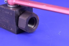 Parker 2-Way 1/2″ SAE Hydraulic High Pressure Ball Valve 6,000 PSI BVHP08SSS1NG
