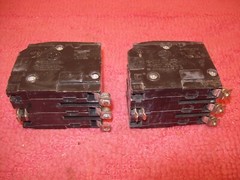 LOT OF 2 Circuit Breaker Square D QOB320 20 Amp 3 Pole BOLT ON PANEL ONLY Used