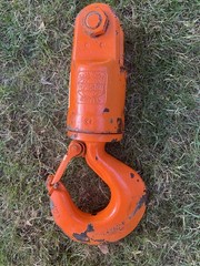 Crosby S-1 8.5 Ton Swivel Hook 297413 18,700 lb WLL Unused Shelf Stock