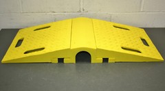 Checkers Diamondback Modular Ramp Bridge UHB2025, 3″ Channel, Cable Hose Wire