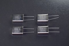 Lot of 4 FOX240F-20 Fox Quartz Crystal 24.000000MHz 24MHz 20pF HC49U NOS