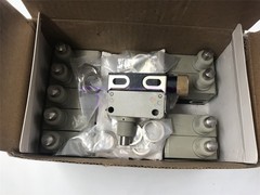D4E-1C20N 1pcs In Box Omron Brand New D4E-1C20N travel switch Fast Shipping