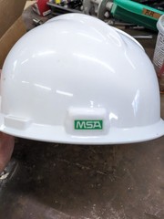 MSA V-GARD Hard Hat W/Fas-Trac III 4 Point Ratchet Suspension /Face Shield Frame