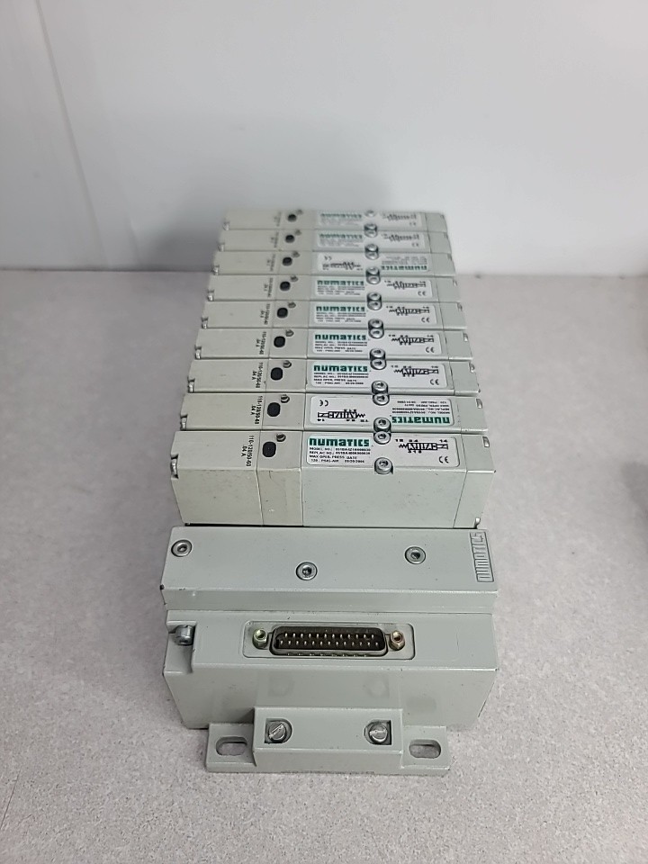 Numatics 239-1175 Sub-D 25 Pin Valve Manifold With 9 Valves 051ba4z1kn00030