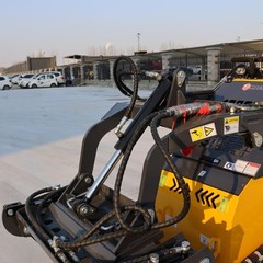 New Skid Steer Loader 24HP 4-in-1 Bucket 3-stage hydraulic pump Free Shipping