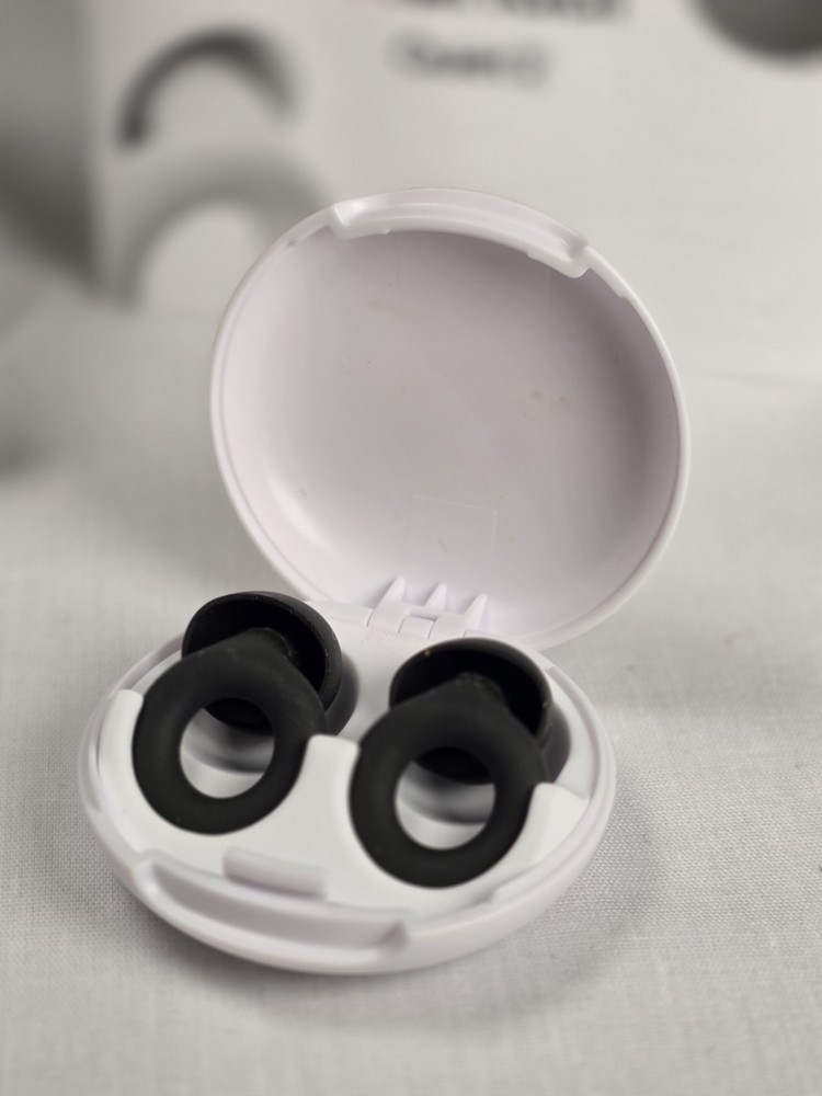 Loop Quiet 2 Black Reusable Earplugs Used w/ Case Box XS S M L Ear Tips
