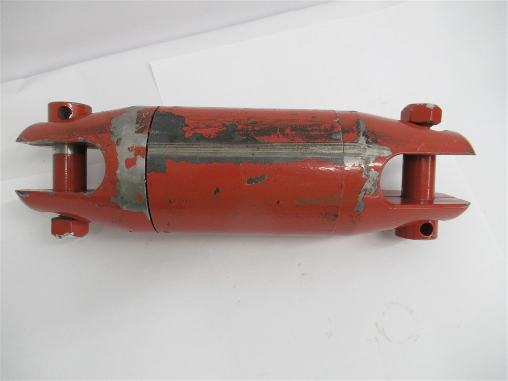 Ditch Witch 401-283, 20K Double Clevis Swivel, 3-1/2″ Diameter, SCUFFS