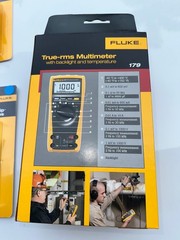 FLUKE 179 TRUE RMS MULTIMETER TL238 w attachments