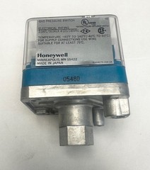 Honeywell Gas Pressure Switch C6097A1053 1/4″ NPT Pipe Auto-Recycle -40F to 140F