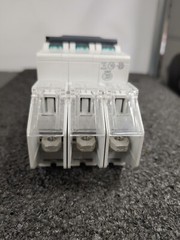 SCHNEIDER ELECTRIC 60286 C60 2A 3P 240V Multi 9 MCB Miniature Circuit Breaker