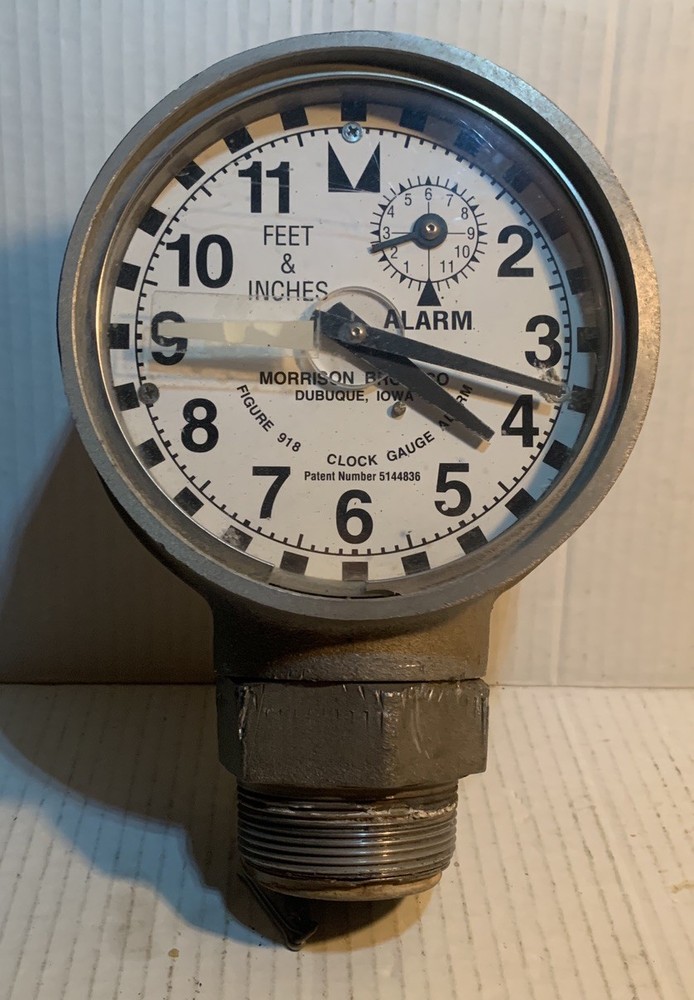 Morrison Bros. 918 Series 2 in. Male NPT Clock Gauge Only