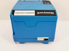 Honeywell RM7895C1012 Burner Controller w/ ST7800A1039 (30s) & R7847A1082