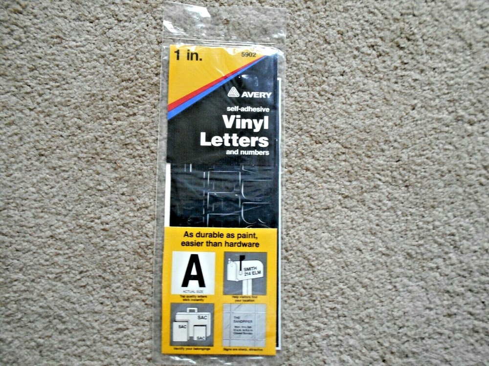 Avery 1″ Self-Adhesive Vinyl Letters and Numbers No. 5902