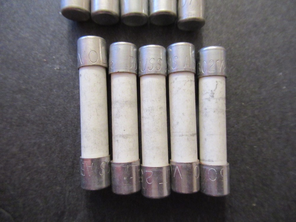 FIVE Buss ABC-2-1/2 Fuses 2.5 amp, 250 volt Bussmann ceramic fuses New NOS