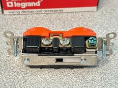 NEW Pass & Seymour Legrand IG8300 Hospital Grade Duplex Receptacle 20A Orange