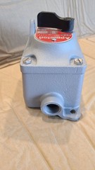 APPLETON EFDC1502MS MANUAL MOTOR STARTER EXPLOSION PROOF 2-POLE 3HP 1/2″ HUB