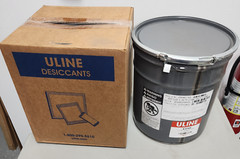 Uline Tyvek Bag Clay Desiccants – Unit Size 1⁄3, 5 Gallon Pail S-5164 700/pail