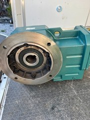 (NEW) Dodge Quantis 1209549633-010 Industrial Gearbox 82.90:1 Ratio 5.0 Hp