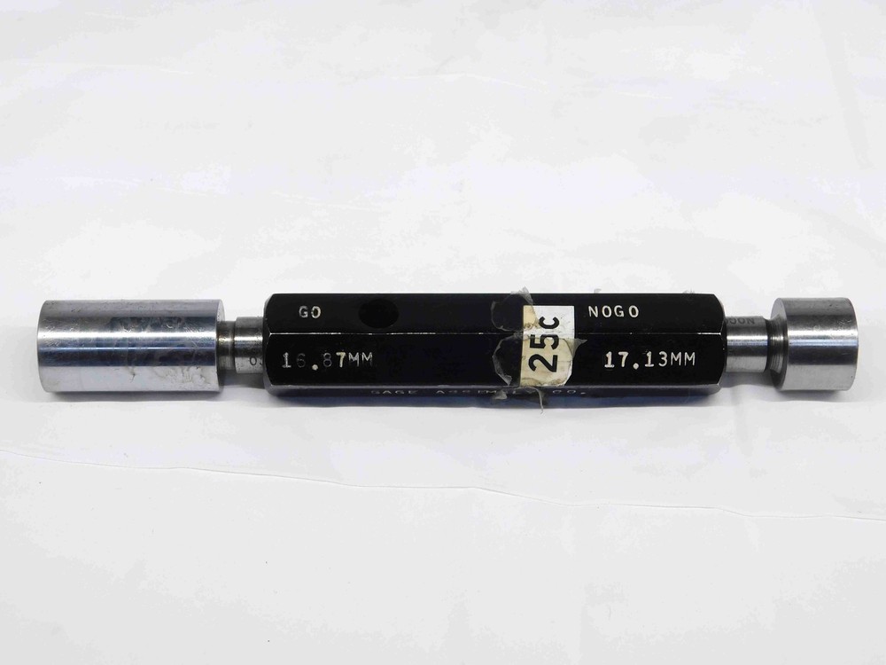 16.870 & 17.130 CL XX mm PIN PLUG GAGE GO NOGO 17.000 -.130 17 .6642 16.87 17.13