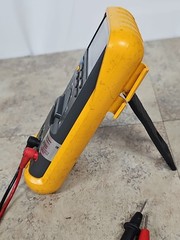 Fluke 87 111 Industrial Multimeter RMS with Leads