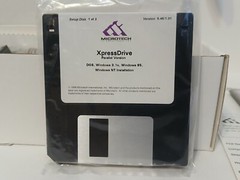 Microtech Xpress Drive (Open Box) 1998 DOS/Windows 3.1/95/NT Excellent Shape!