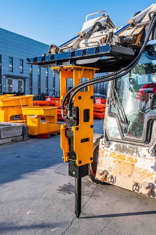 Hydraulic Hammer 680 Concrete Breaker Skid Steer Attachment Sales in USA