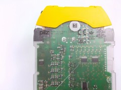 PILZ 772000 PNOZ Mm0P Safety Relay Switch W/ Chipcard