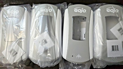 4 x GOJO LTX-12 Touch Foam Automatic Soap Dispenser, Gray/White – NEW