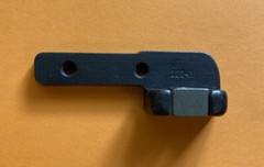 *NOS* 22241-SINGER-BRACKET-FOR SEWING MACHINES-FREE SHIPPING*