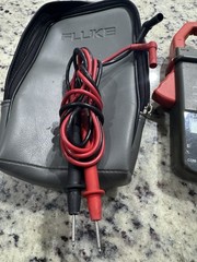 Fluke 30 Clamp Meter 200A-400A, 200V-600V, 200 Ohm. With Case And Test Probes.