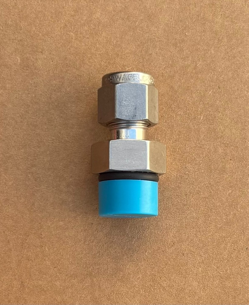 Swagelok SS-400-1-6ST, Male Connector, 1/4″ Tube x 9/16-18 Male Several New