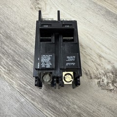 Siemens BQ2B110L Circuit Breaker 110A 2Pole 120/240V 10kA Line Side Lugs No Box